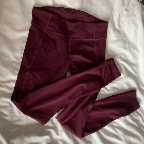 Under armour maroon colour - Picture 1 of 1